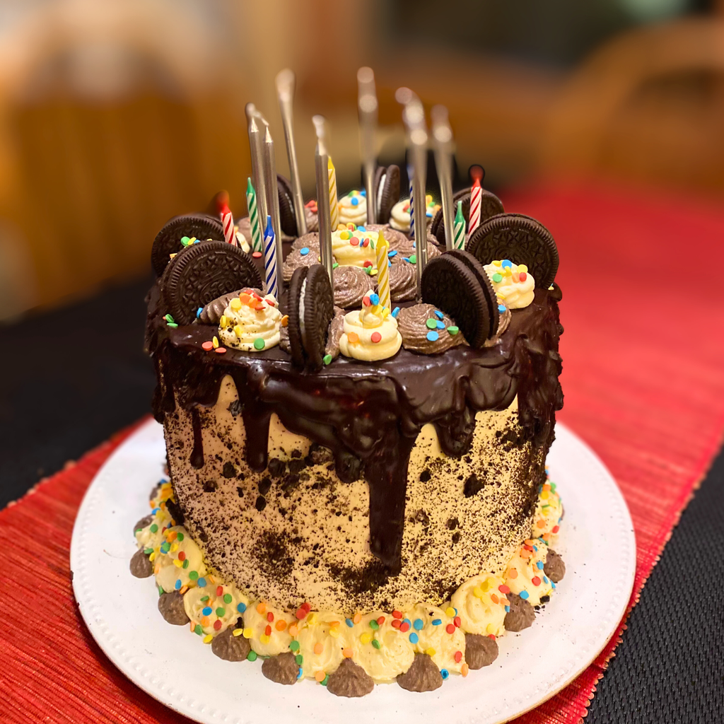 Custom Cakes & Cupcakes